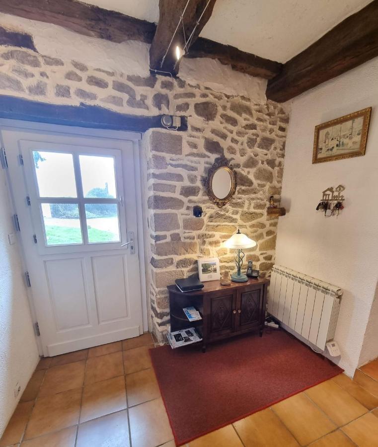 Les Berges De La Planchette Bed & Breakfast Yvignac-la-Tour ภายนอก รูปภาพ