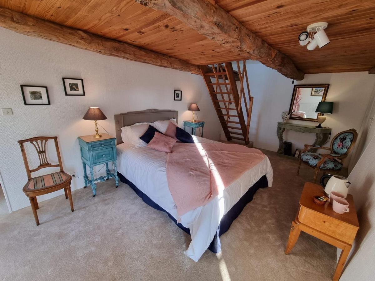 Les Berges De La Planchette Bed & Breakfast Yvignac-la-Tour ห้อง รูปภาพ