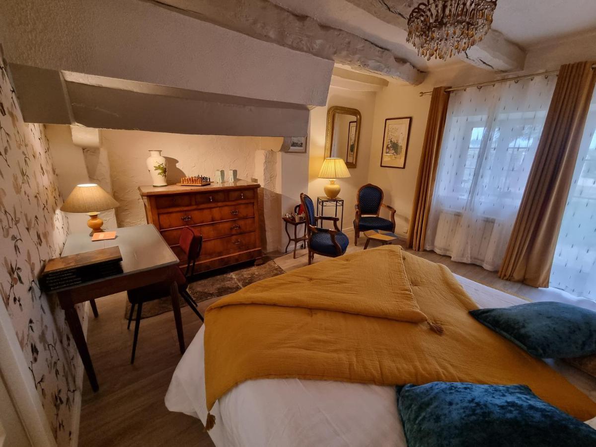 Les Berges De La Planchette Bed & Breakfast Yvignac-la-Tour ภายนอก รูปภาพ