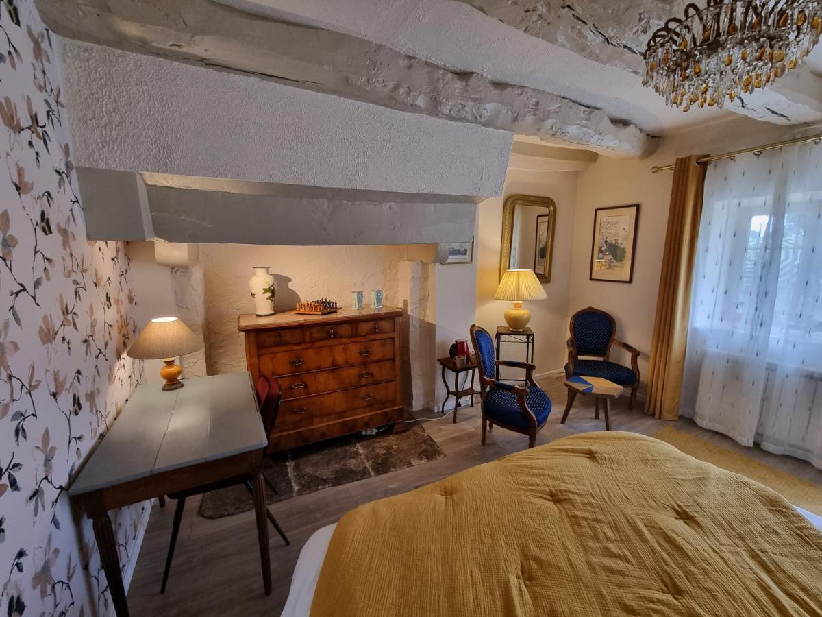 Les Berges De La Planchette Bed & Breakfast Yvignac-la-Tour ภายนอก รูปภาพ