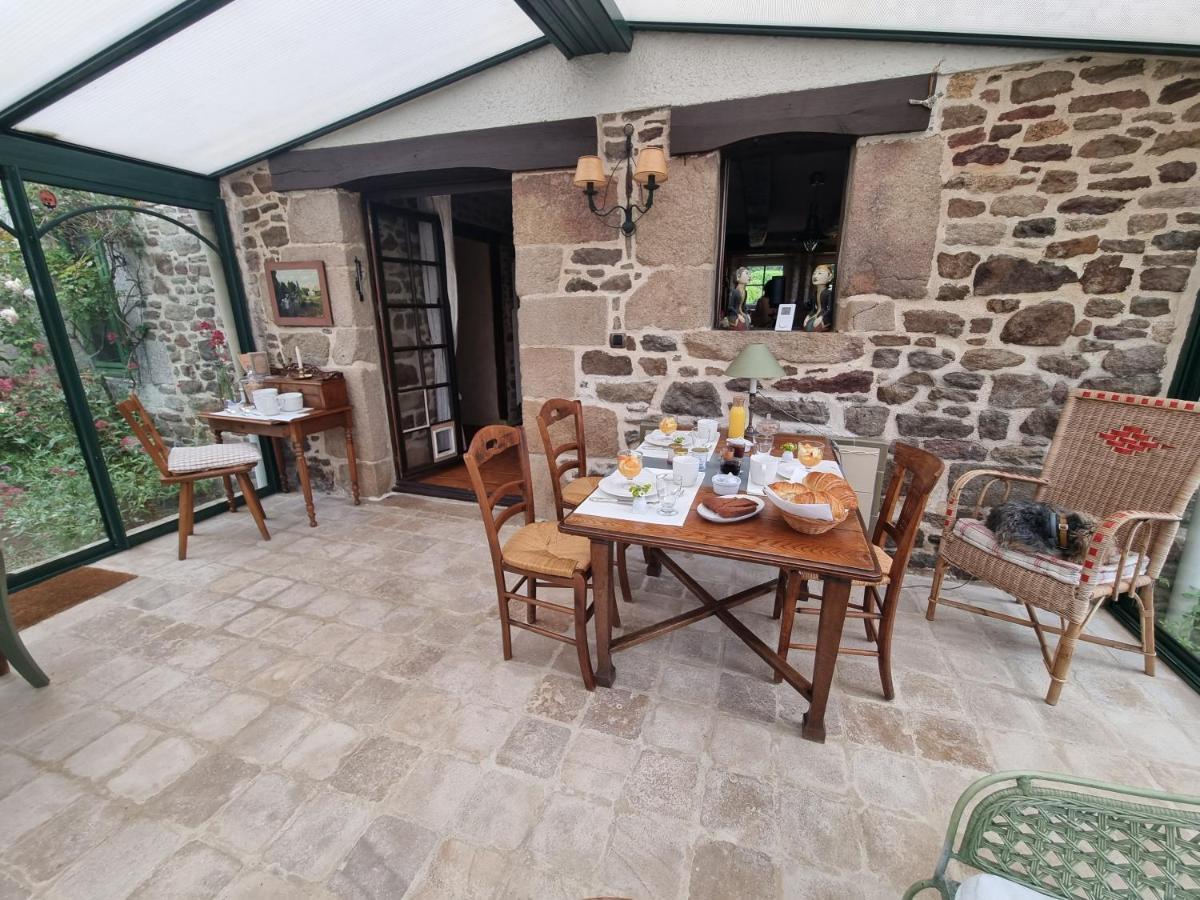 Les Berges De La Planchette Bed & Breakfast Yvignac-la-Tour ภายนอก รูปภาพ