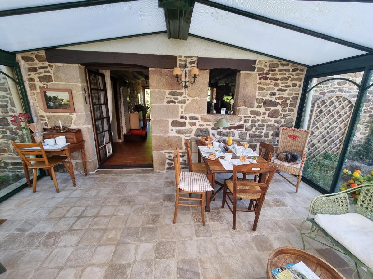Les Berges De La Planchette Bed & Breakfast Yvignac-la-Tour ภายนอก รูปภาพ